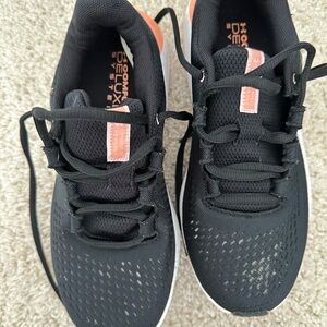 Under Armor Tennis Shoes